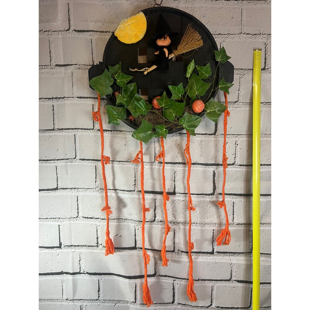 Vintage 1980s Leewards Halloween Witch Wall Hanging Wreath Wood Slat Ivy Tassels